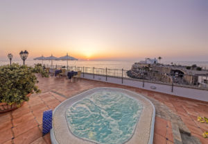 terrazza panoramica con jacuzzi