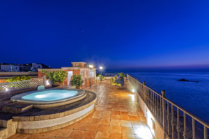 terrazza panoramica con jacuzzi